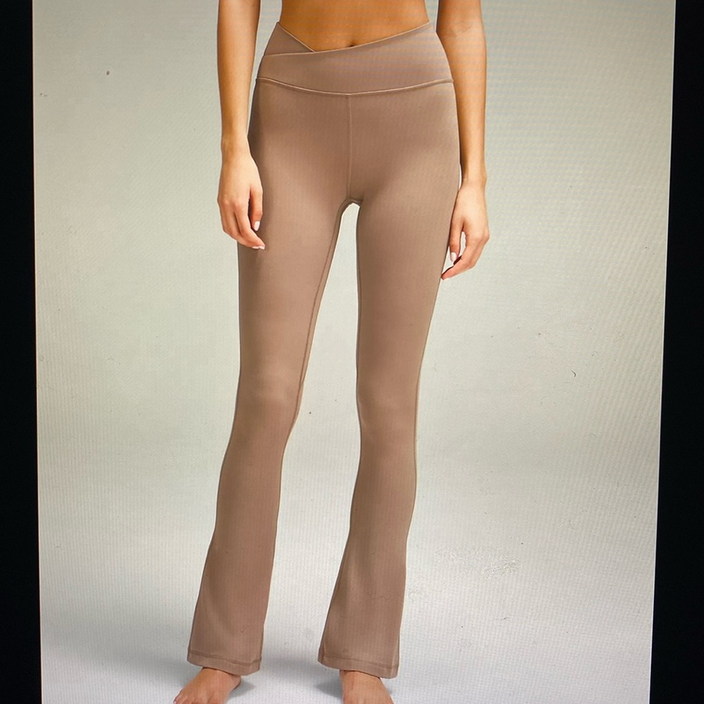 Lululemon align Asymmetrical- Waist Mini-Falre Pant 32”